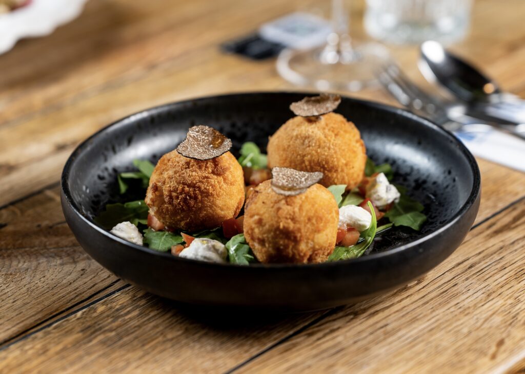 Lanýž v hlavní roli lanýžového menu v restauraci Na Krétě. Gastornomický zážitek a fine dining blízko Prahy.