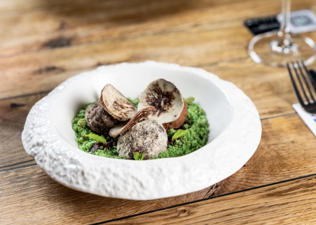 Lanýž v hlavní roli lanýžového menu v restauraci Na Krétě. Gastornomický zážitek a fine dining blízko Prahy.