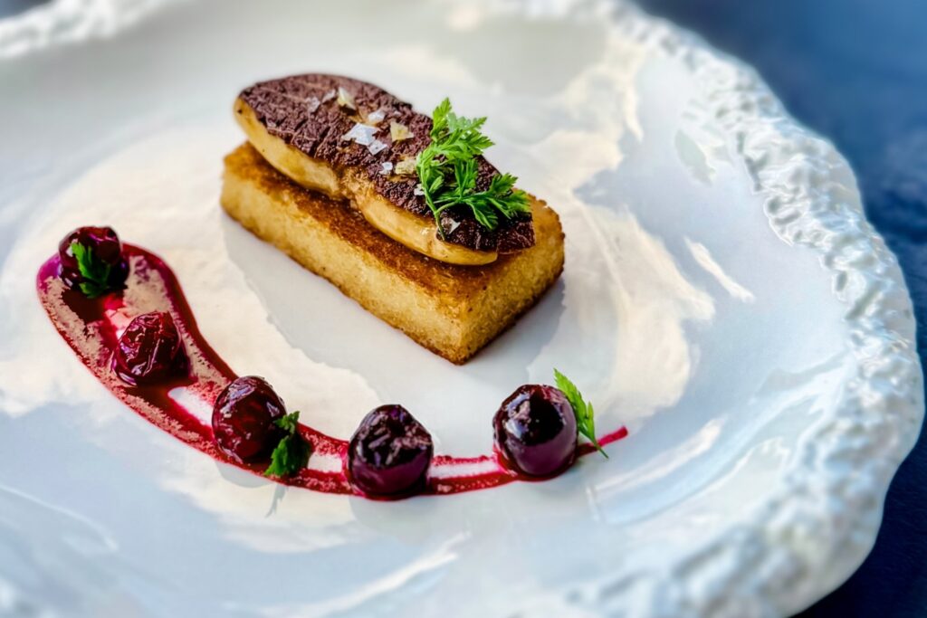 Svatomartinská husa - husí hody v restauraci Na Krétě. Kompletní svatomartinské menu - zde předkrm husí foie gras