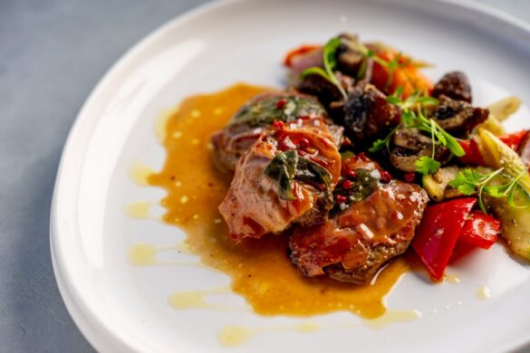 Italská kuchyně v restauraci Na Krétě. Saltimbocca