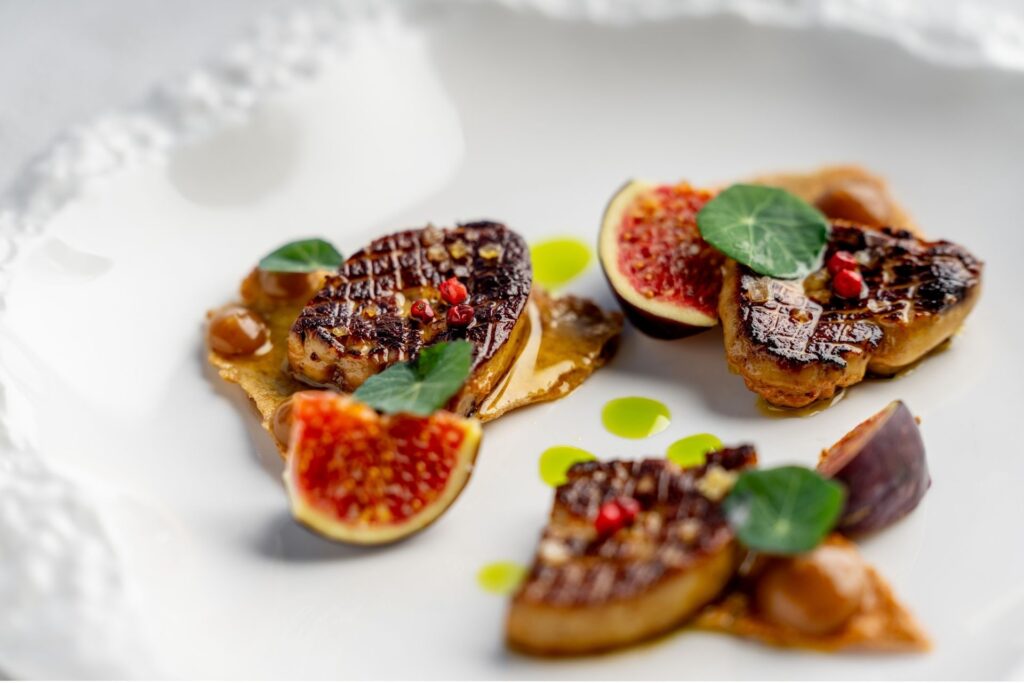 Kachní foie grass figuruje ve speciálním podzimním menu jako jeden ze dvou předkrmů. Přijďte ochutnat!