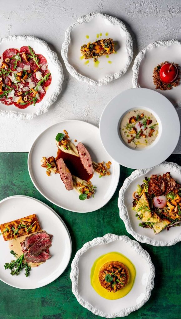 Houby lišky jsou delikatesa. Na Krétě jsme připravili nové liškové menu. Sezóna lišek je tu!