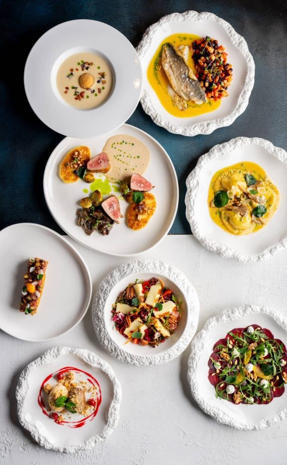 Speciální menu šéfkuchaře v restauraci na Krétě - restaurace blízko Prahy, moderní gastronomie.