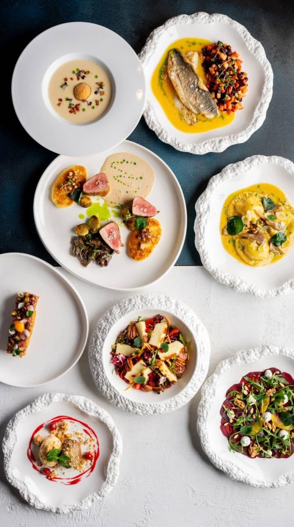 Speciální menu šéfkuchaře v restauraci na Krétě - restaurace blízko Prahy, moderní gastronomie.