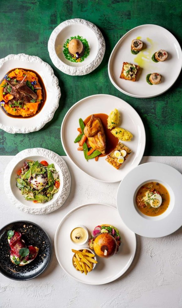 Kam na Velikonoce na Berounsku? Restaurace na Krétě má speciální velikonoční menu.